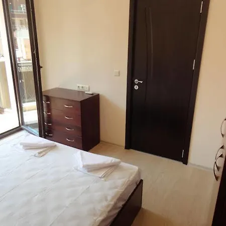 Appartement Holiday In *